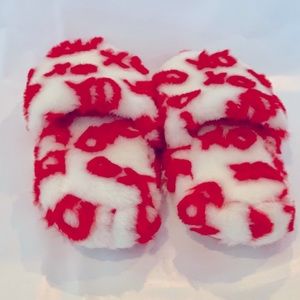 XO XO XO Fuzzy Slippers